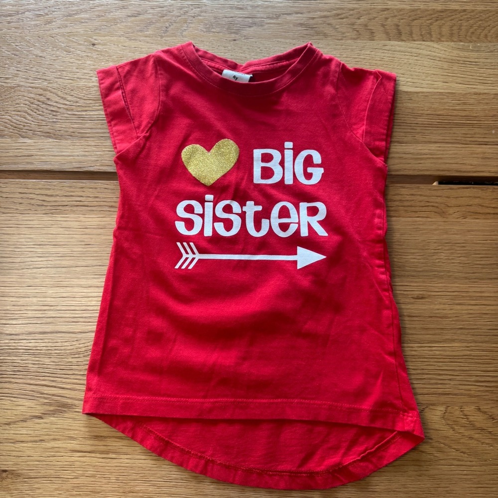 Cotton On Kids Big Sister Red Graphic High-Low T-Shirt Gold Glitter Heart 4y
